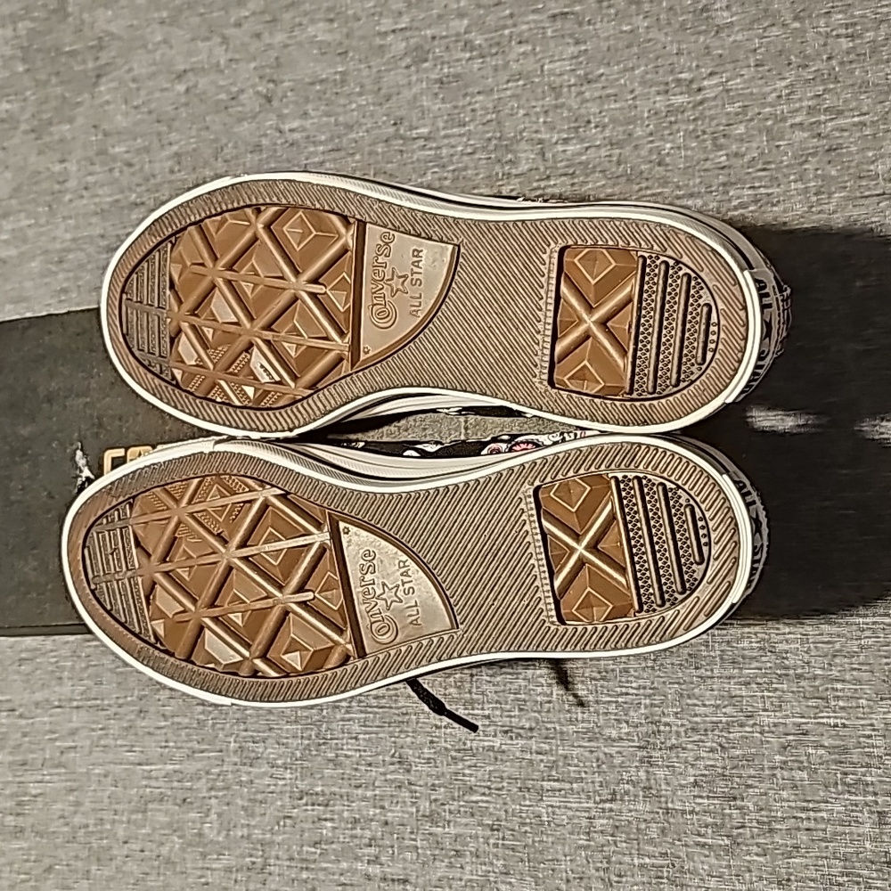 Converse - Picture 6 of 6
